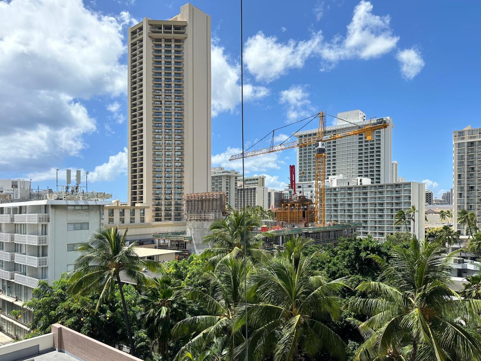 Cozy Studio At The Pacific Monarch - Just Steps From Beach Apartment Honolulu Exterior photo